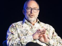 O invencível Jimmy Wales chama a Grokipedia de ‘imitação de desenho animado’ da Wikipedia