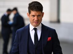 Um executivo de uma empresa de peças de aviação é preso por fraude de peças falsificadas de motores