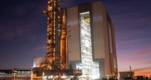 Artemis 2 Moon Rocket, fevereiro. Retornado à loja, foto em 27 de fevereiro de 2026