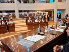 A legislatura destacou a rejeição dos senadores e representantes nacionais de Santiago à reforma trabalhista e considerou a recombinação dos direitos provinciais.