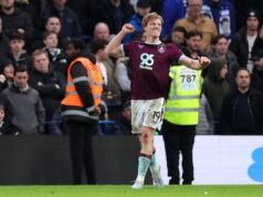 Cian Fleming faz Burnley acreditar na sobrevivência: ‘Pessoalmente fiz tudo o que pude para mudar alguma coisa’