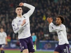 O Manchester United salva um ponto contra o West Ham, mas o zagueiro Frank terá que esperar por um corte de cabelo.