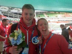 Adam Peaty e Mel Marshall trocam homenagens ao se reunirem na Gold Coast
