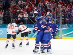 Hóquei no gelo feminino dos EUA Ganhe o ouro com o gol de ouro em uma final emocionante contra o rival Canadá.