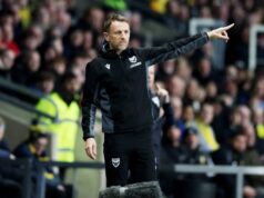 Leicester City está em negociações para chegar a um acordo de primeira linha para James McCarron