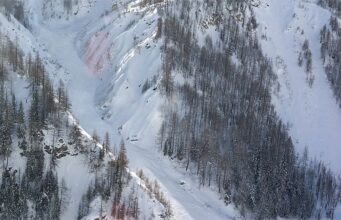Uma avalanche mata dois esquiadores nos Alpes italianos