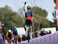 Tour des Alpes-Maritimes: subida final tardia dá a Paul Lapeira sua primeira vitória da temporada na terra