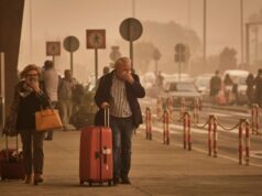 ‘Chuva de sangue’ atinge o ponto turístico do feriado britânico enquanto a nuvem de poeira do Saara varre a Europa, causando chuvas torrenciais de lama