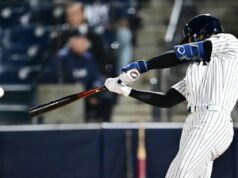 George Lombard Jr. dos Yankees brilha na defesa e no ataque