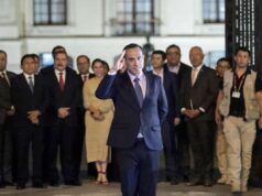 O presidente interino peruano, José Jeri, foi deposto devido a reuniões secretas com a China