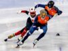 Patinadores holandeses de velocidade em pista curta ganham ouro no revezamento pela primeira vez.