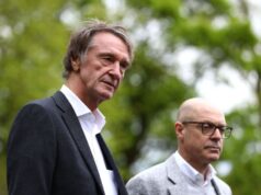 O proprietário do Ineos Grenadiers, Jim Ratcliffe, está no centro de uma tempestade política depois de afirmar que ‘a Grã-Bretanha é colonizada por imigrantes’