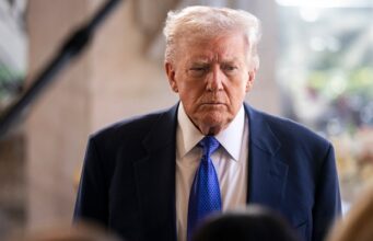 Trump incentiva iranianos a assumirem o controle do governo e anuncia ataque ao Irã