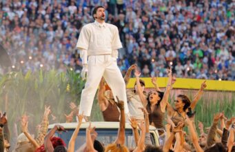 ‘We Have a Voice’: Latinos comemoram entretenimento de intervalo do Super Bowl de Bad Bunny