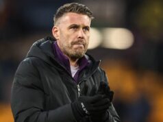 Os lobos estão avaliando uma oferta por Yassin Tetrawi em meio ao relacionamento de Rob Edwards