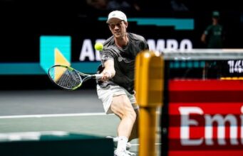 Botik van der Zandschulp teve um mau começo. mas avançou para a segunda fase em Rotterdam.