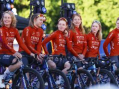 A campeã do Omloop Het Nieuwsblad, Lotte Claes, finalmente defende seu título enquanto Fenix-Premier Tech confirma sua seleção.