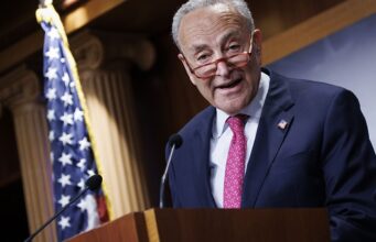 Chuck Schumer é criticado depois de chamar descaradamente o título de eleitor de ‘Jim Crow 2.0’