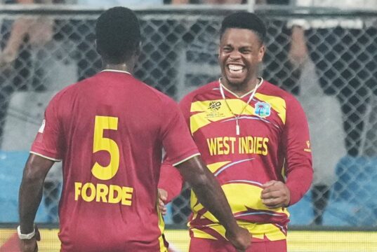 Copa do Mundo T20: Índias Ocidentais marcam recorde de 254 corridas e vencem o Zimbábue por 107, enquanto Musekiwa cai por duas corridas | Notícias de críquete