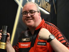 Dardos da Premier League: Stephen Bunting vence em Belfast enquanto Josh Rock acerta nove e Luke Littler perde novamente | Notícias sobre dardos