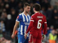 O Liverpool assume a liderança da copa contra o Brighton. A seção de caça-níqueis analisa o debate entre Kirkesh e Veltman.