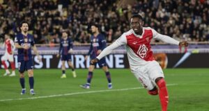 O PSG criou um gol de ligação após um início dramático contra o Mônaco. O Dortmund faz um início relâmpago contra a Atalanta.