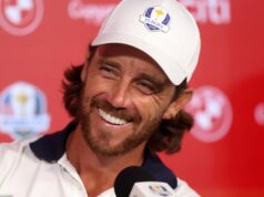 O herói da Ryder Cup, Tommy Fleetwood, parece irreconhecível sem seu cabelo comprido característico.
