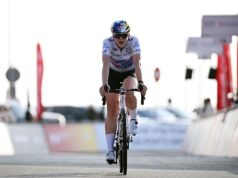 ‘Eu realmente superei isso’ – Zoe Bäckstedt perde a camisa branca do UAE Tour, mas impressiona nas encostas brutais de Jebel Hafeet