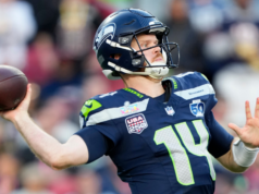 As 10 regras para viver durante a agência gratuita da NFL; Michigan assume o primeiro lugar; A Liga dos Campeões da UEFA recomeça