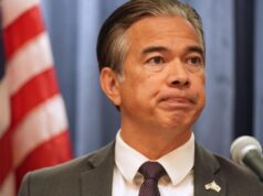 Califórnia e outros estados exigem os últimos cortes de Trump nos programas de HIV