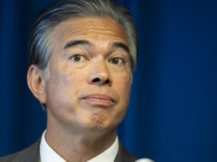 O juiz bloqueou a decisão da administração Trump de cortar 600 milhões de dólares em financiamento estatal para o VIH