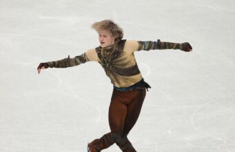 Ilia Malinin conserva energia, mas os EUA ainda lideram a equipe olímpica de patinação