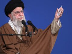 O aiatolá Ali Khamenei, líder supremo do Irã, esmagou a dissidência e pediu a destruição de Israel