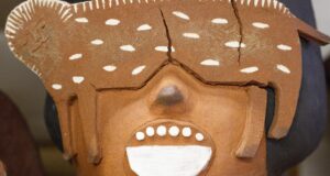 Depois de ‘Hora de Aventura’, Ako Kastura aposta na cerâmica