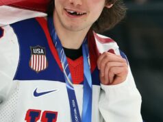 Colaborador: Time americano de hóquei ganha medalha de ouro. Seu maior feito? Supere a política
