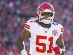 Chiefs libera DE Mike Danna