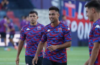 Com uma corrida de 40 metros, ele marcou um gol fantástico contra o Racing