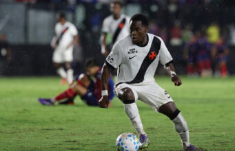 A Lazio ainda quer contratar Andres Gomez após a tentativa fracassada em janeiro