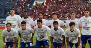 San Lorenzo e Instituto saíram com camiseta em apoio à AFA e torcedores insultaram Chiqui Tapia