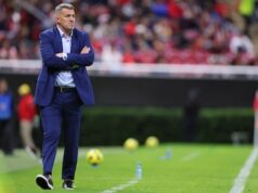 Jordi Cruyff faz uma turnê pela Espanha. A jovem equipa técnica do Ajax está chocada.