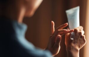 Livaura Retinol creme de mãos antienvelhecimento para pele enrugada