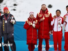 Paraolimpíadas de inverno de 2026: Alemães protestam contra a Rússia durante cerimônia de medalha