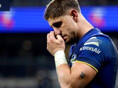 Depois de uma conversa longa e cara, Zac Lomax permanece no limbo. Mas um lado saiu