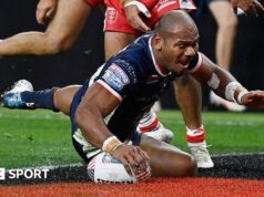 Leeds Rhinos venceu Hull KR em Las Vegas por quatro tentativas com Micah Savo estrelando