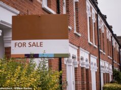 Os preços das casas sobem numa “recuperação moderada” – mas será que um aumento nas hipotecas devido ao conflito no Médio Oriente prejudicará o crescimento?