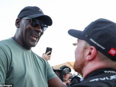 Michael Jordan brincou dizendo que ‘simplesmente jogou a toalha’ após a vitória recorde de sua equipe NASCAR no Texas
