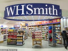 WH Smith está fechando lojas nos EUA e na Alemanha enquanto a guerra no Oriente Médio ameaça reduzir o número de visitantes