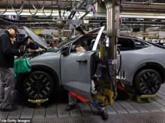 Nissan ‘poderia fechar a maior fábrica de automóveis da Grã-Bretanha’ em Sunderland se o Reino Unido for excluído das novas regras ‘Made in Europe’ da UE