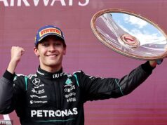 George Russell conquista a vitória no Grande Prêmio da Austrália após batalha com Charles Leclerc, da Ferrari, pelo primeiro lugar – enquanto a estrela australiana da F1, Oscar Piastri, bate
