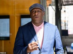 Dê uma olhada na notável declaração de seis palavras que a lenda do futebol Wendell Sailor usou antes de NOVE a polícia o prender em um confronto em um pub – enquanto ele tentava negar as acusações